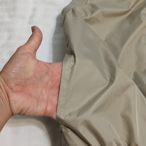 WEDGE Vest With Pockets - Picture 6 of 9